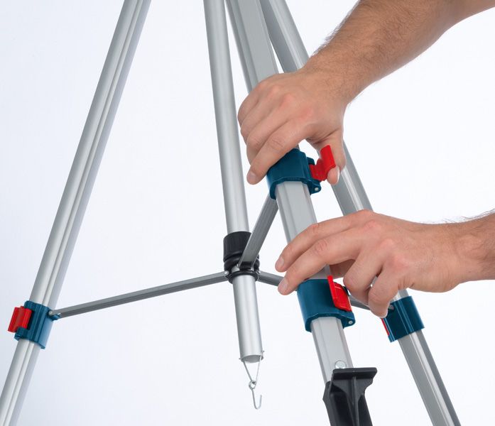 Bosch BT 250 building tripod height adjustment.