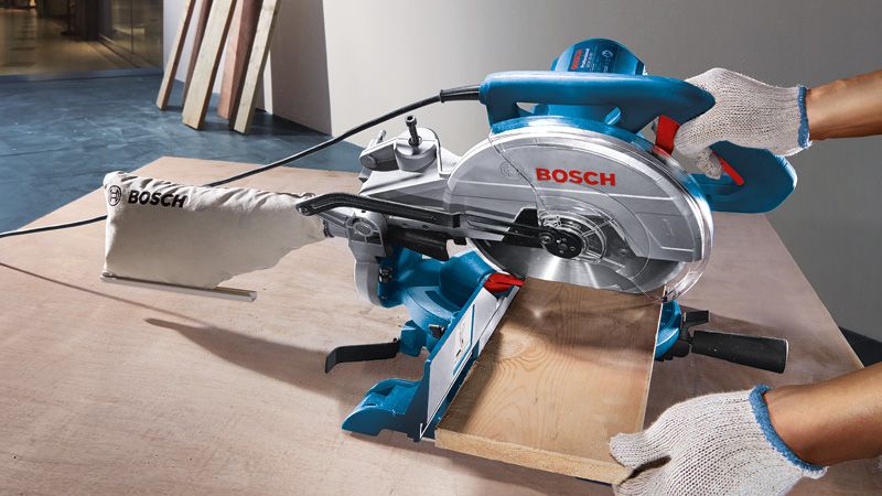 Bosch mitre saw gcm 10 sd deals